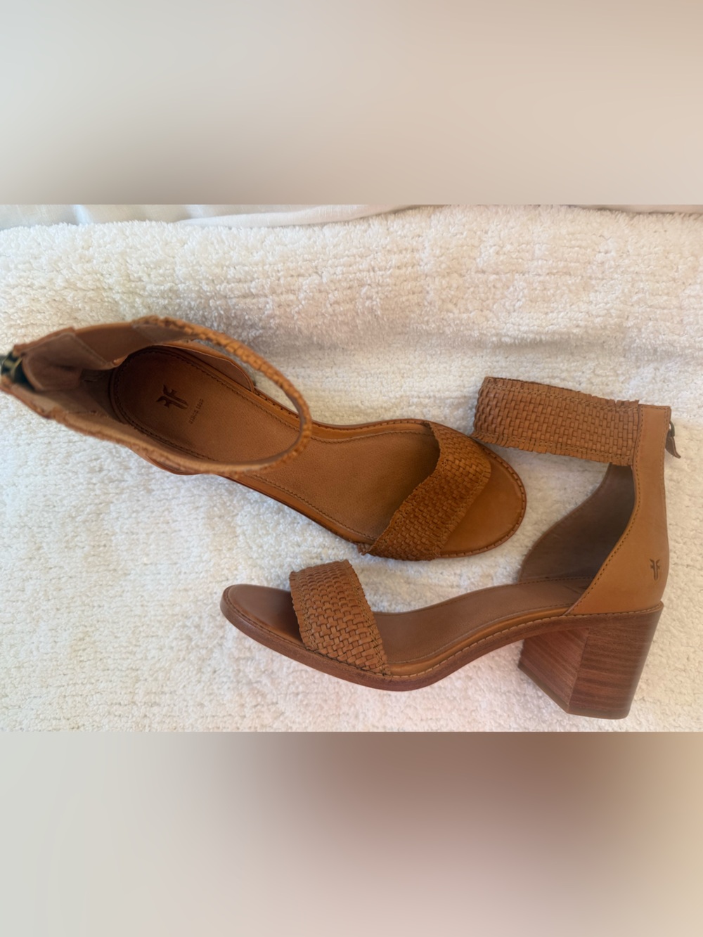 Frye Bianca Woven Cognac Ankle Cuff Back Zip Heeled Sandal